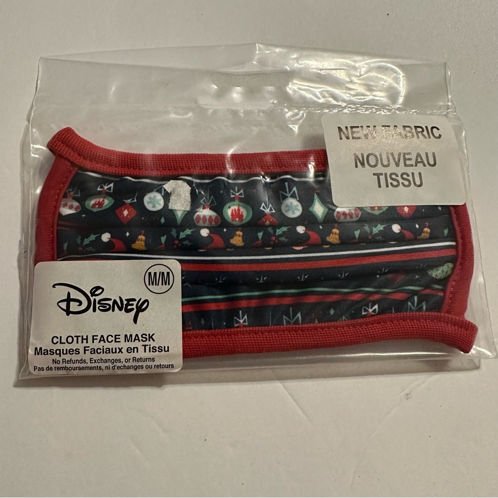 Disney Christmas face mask kids size medium
